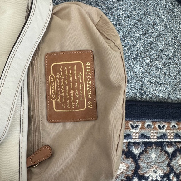 ❤HOST PICK ❤  Signature Coach Handbag - Picture 10 of 12